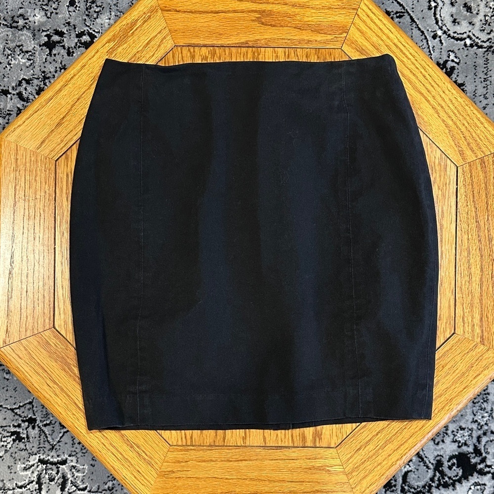*BANANA REPUBLIC* Petite Black Pencil Skirt Size 6P